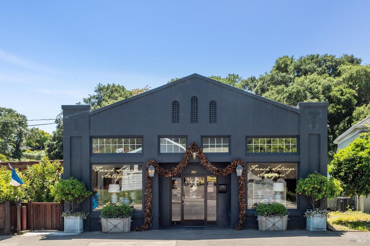 Exterior Image of Commercial Business. Gray Building.